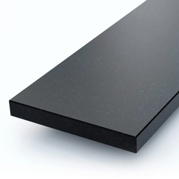 Graniet-Fine-Basalt-antraciet-gezoet-close-up-600x600